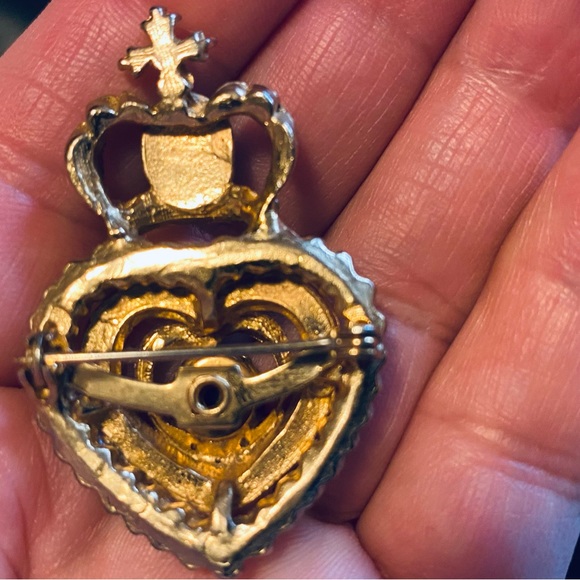 Vintage 1940’s Heart and Crown Brooch - Picture 3 of 3